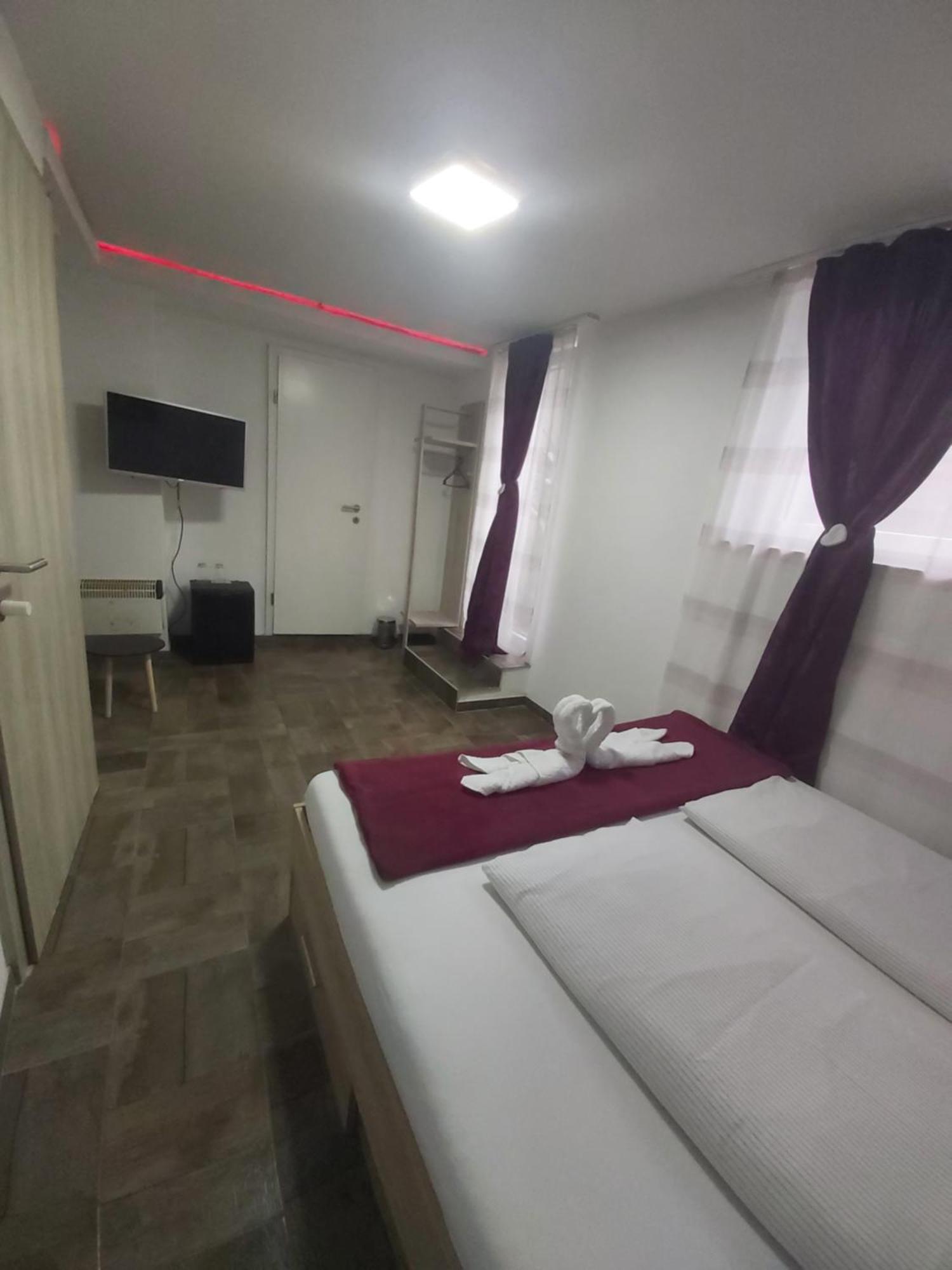 Panda Rooms Maribor Exterior foto