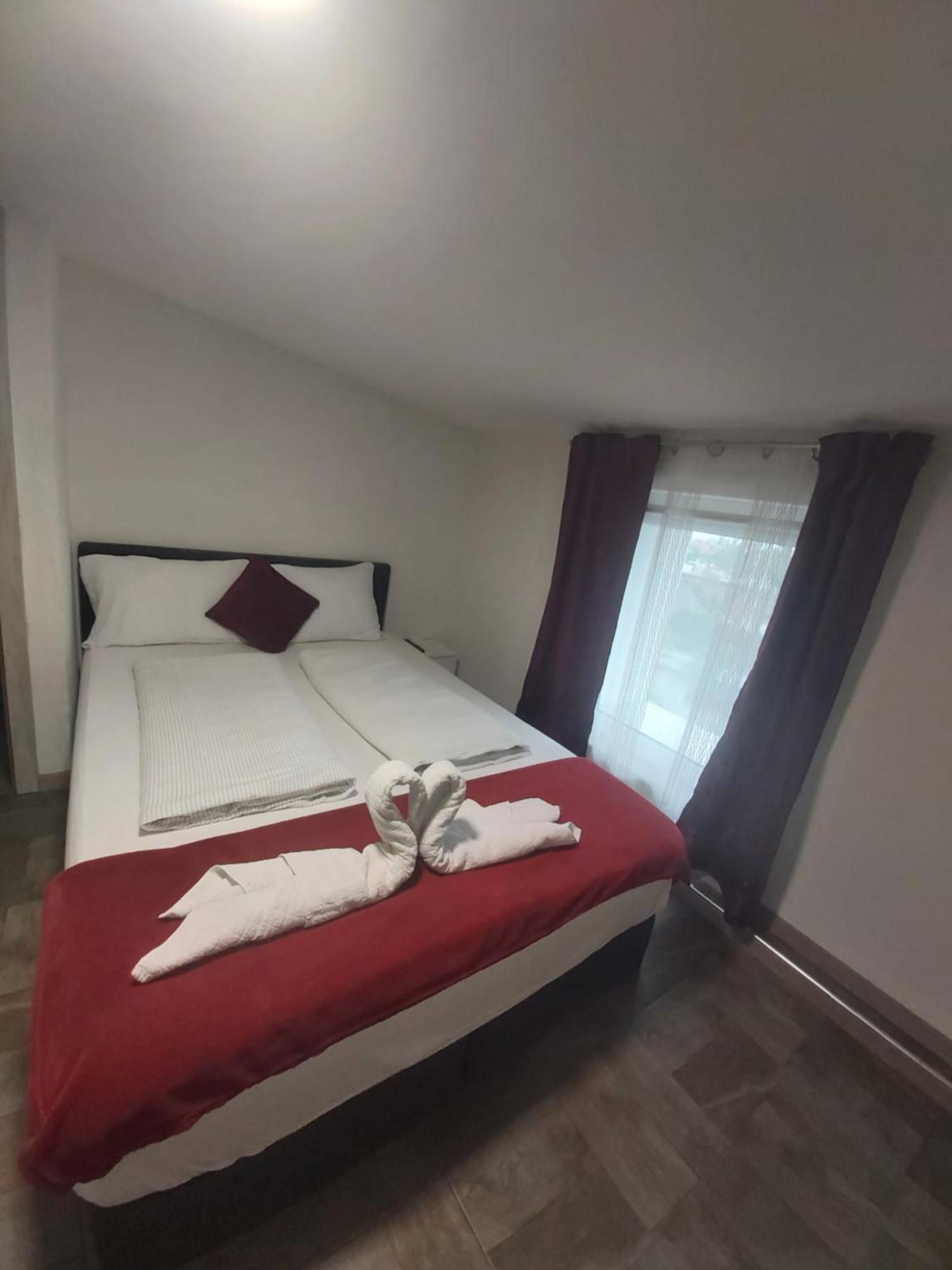 Panda Rooms Maribor Exterior foto